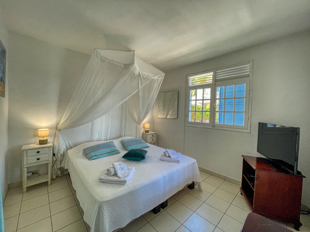 A louer villa 4 chambre 8 personnes piscine vue mer secteur Dampierre Le Gosier Guadeloupe - Suite Parentale